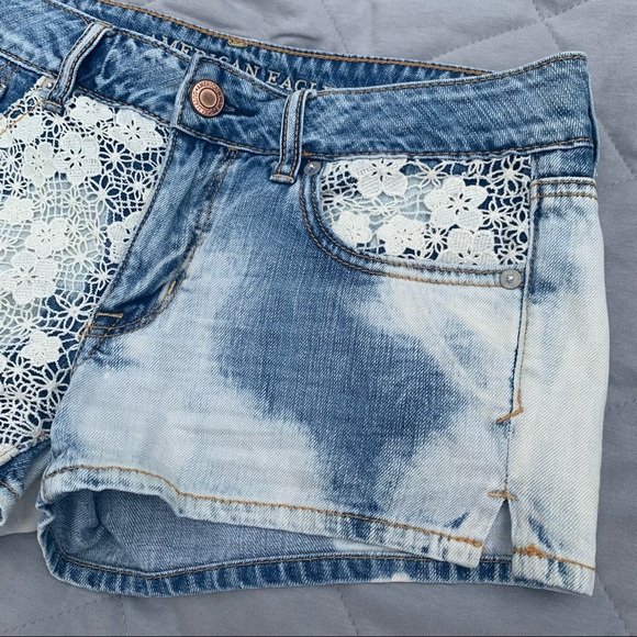 American Eagle denim shorts with white lace detailing - Picture 3 of 11